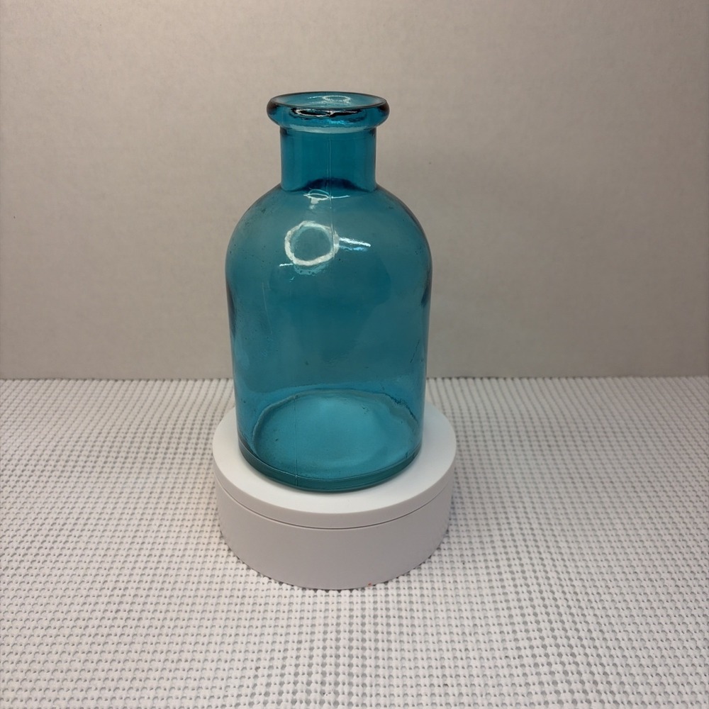 Light Blue Glassware Vase Bottle